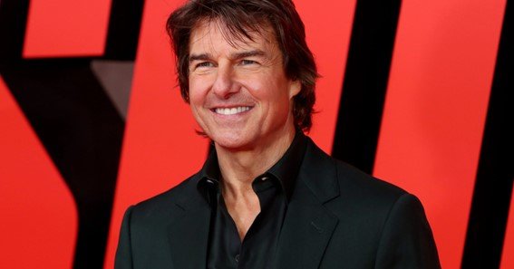 has Tom Cruise had plastic surgery