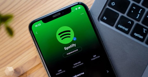 how to make a collaborative playlist on Spotify desktop